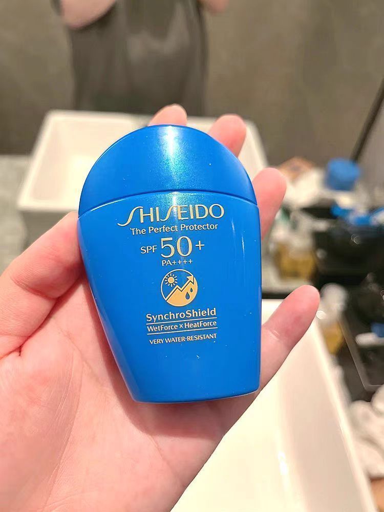 SHISEIDO 資生堂 日焼け止め ザ パーフェクト プロテクター 乳液 SPF50+ PA++++ 50ml 顔 超耐水 UVケア 紫外線カット  - メルカリ