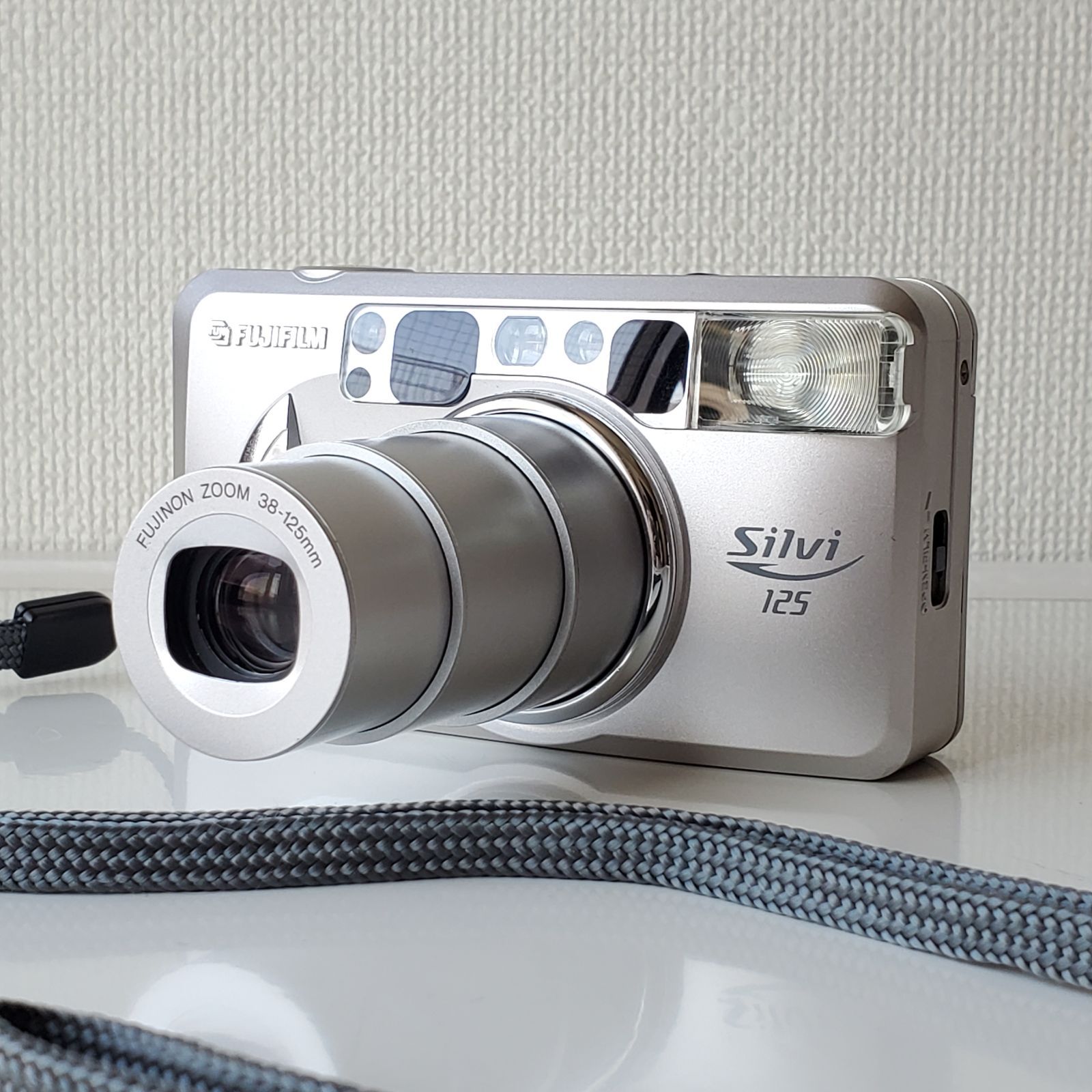 通電 基本動作 富士フィルム Silvi 125 シルヴィ シルビー FUJINON ZOOM LENS 38 mm フジノンレンズ 35 コンパクト フィルムカメラ