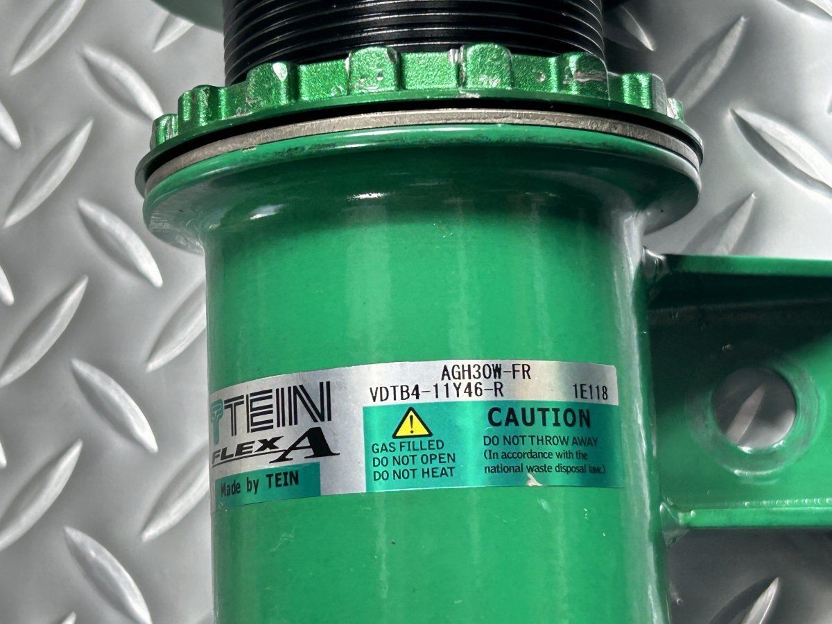 送料無料【美品】TEIN テイン AGH30W 30系アルファード/ヴェル