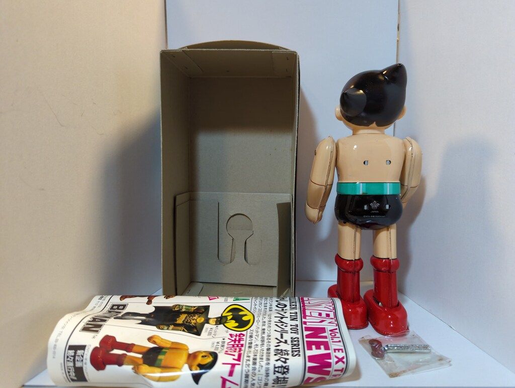 鉄腕アトム　ブリキゼンマイ　ピリケン商会 Amazon.co.jp: ① ビリケン商会 BILLIKEN 鉄腕アトム ブリキ 手塚治虫