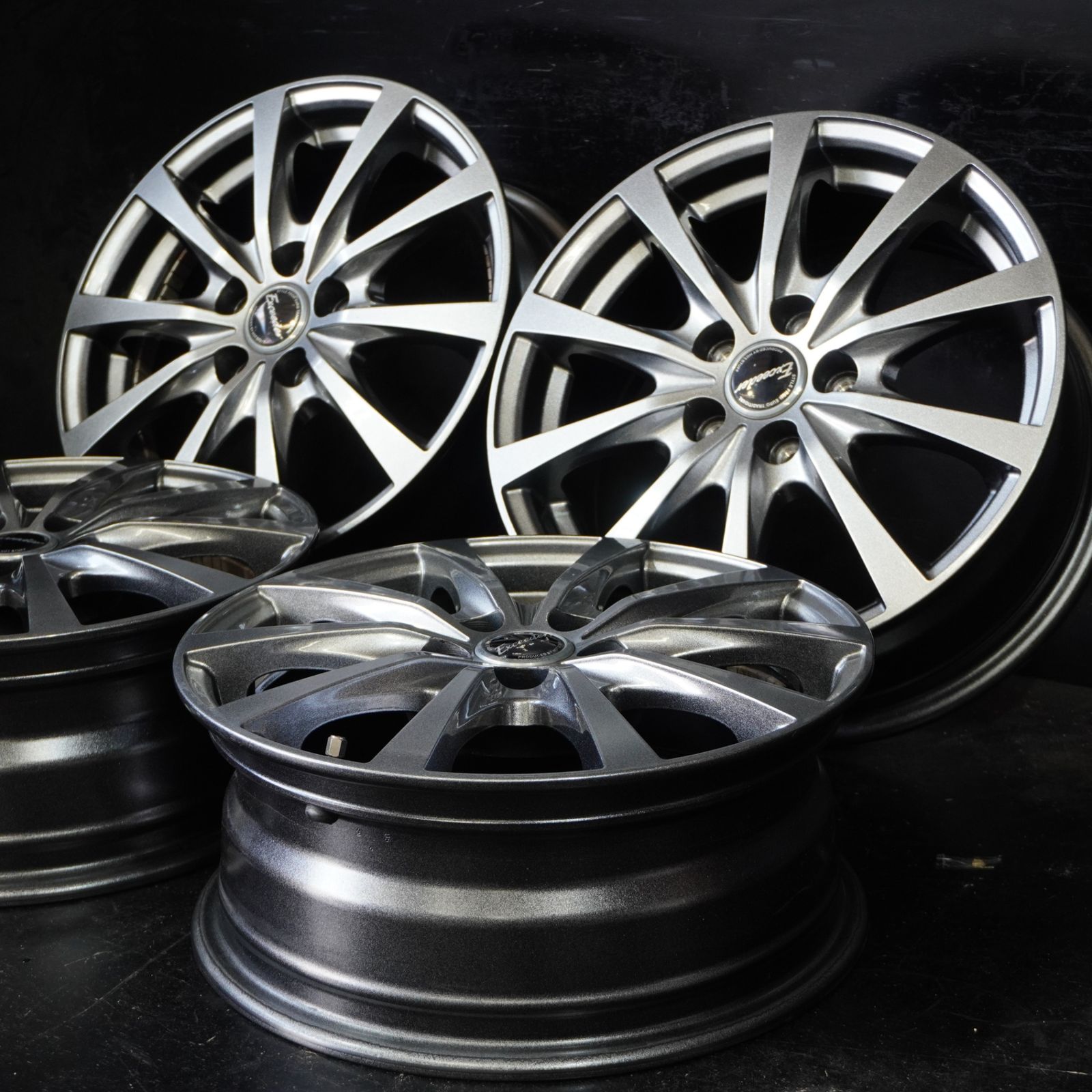 ホットスタッフ Exceeder 15×6J 43 100 5H 4本 プリウス シエンタ カローラツーリング等 スタッドレス用に