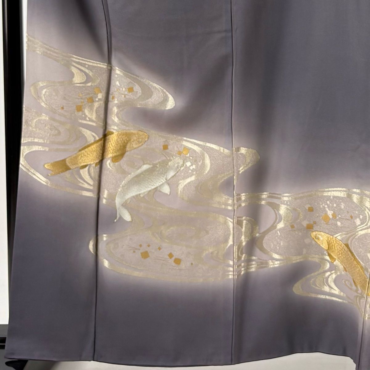 色留袖 身丈162.5cm 裄丈67cm M 袷 壽光織 落款 鯉 流水 金銀糸 ぼかし 灰紫 正絹 名品 一つ紋