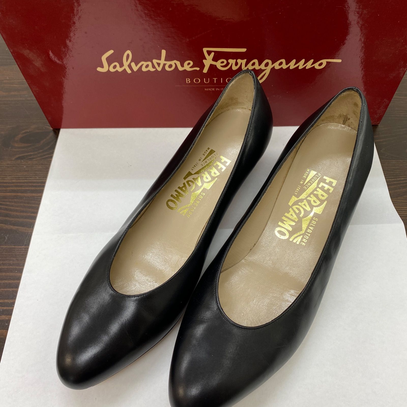 Salvatore Ferragamo サルヴァトーレフェラガモ パンプス ブラック 
