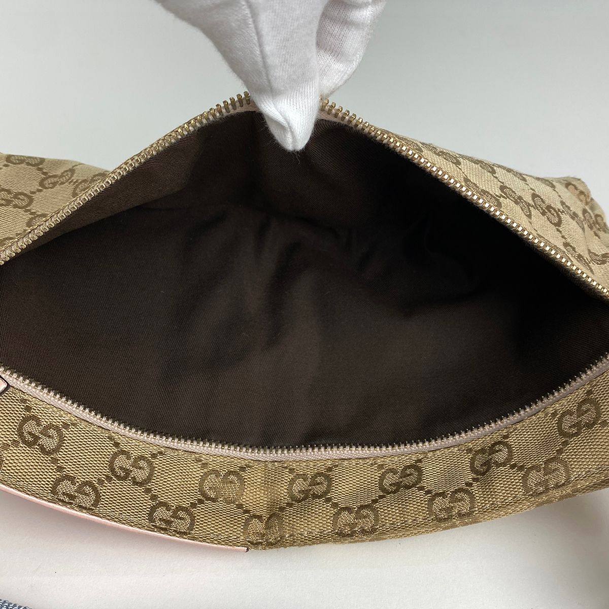 ウエストポーチ