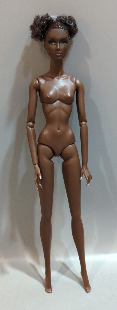 Integrity Toys NU.FACE Lilith Blair The NU.Classic