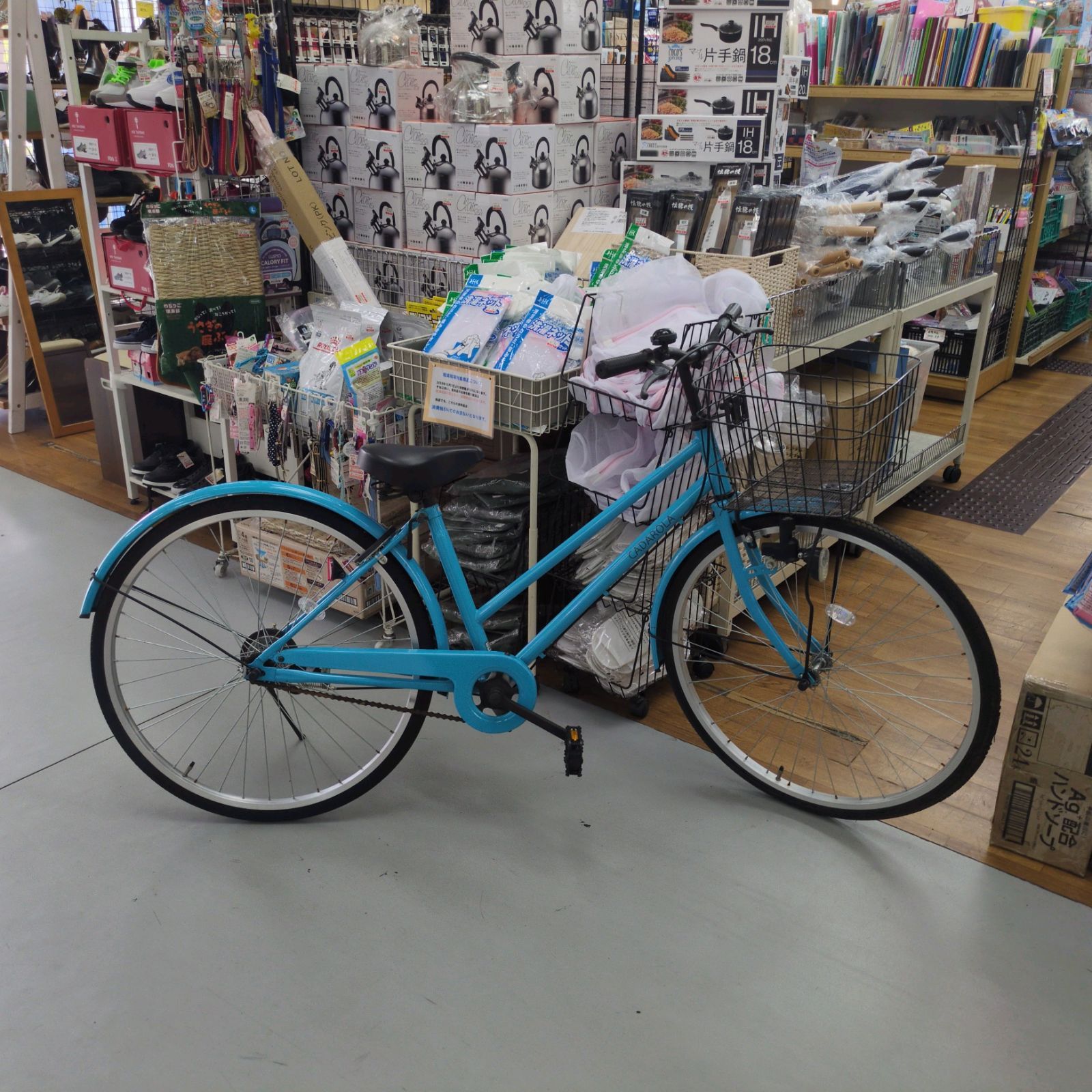 J585 多少の小キズサビ使用感 軽快自転車 CADAROLA LEDダイナモ 26インチ