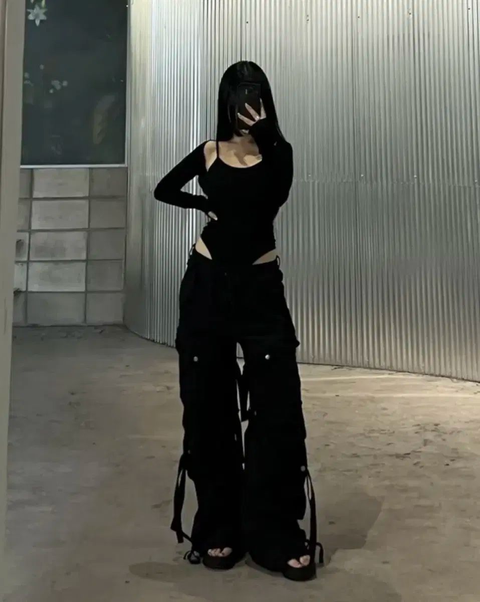 ストラップ ワイド ジョガーパンツ