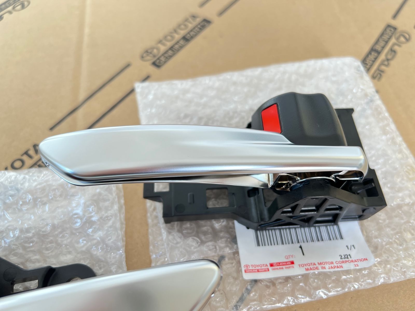 ☆高級感アップ☆21#系カローラスポーツ☆カローラツーリング☆メッキ