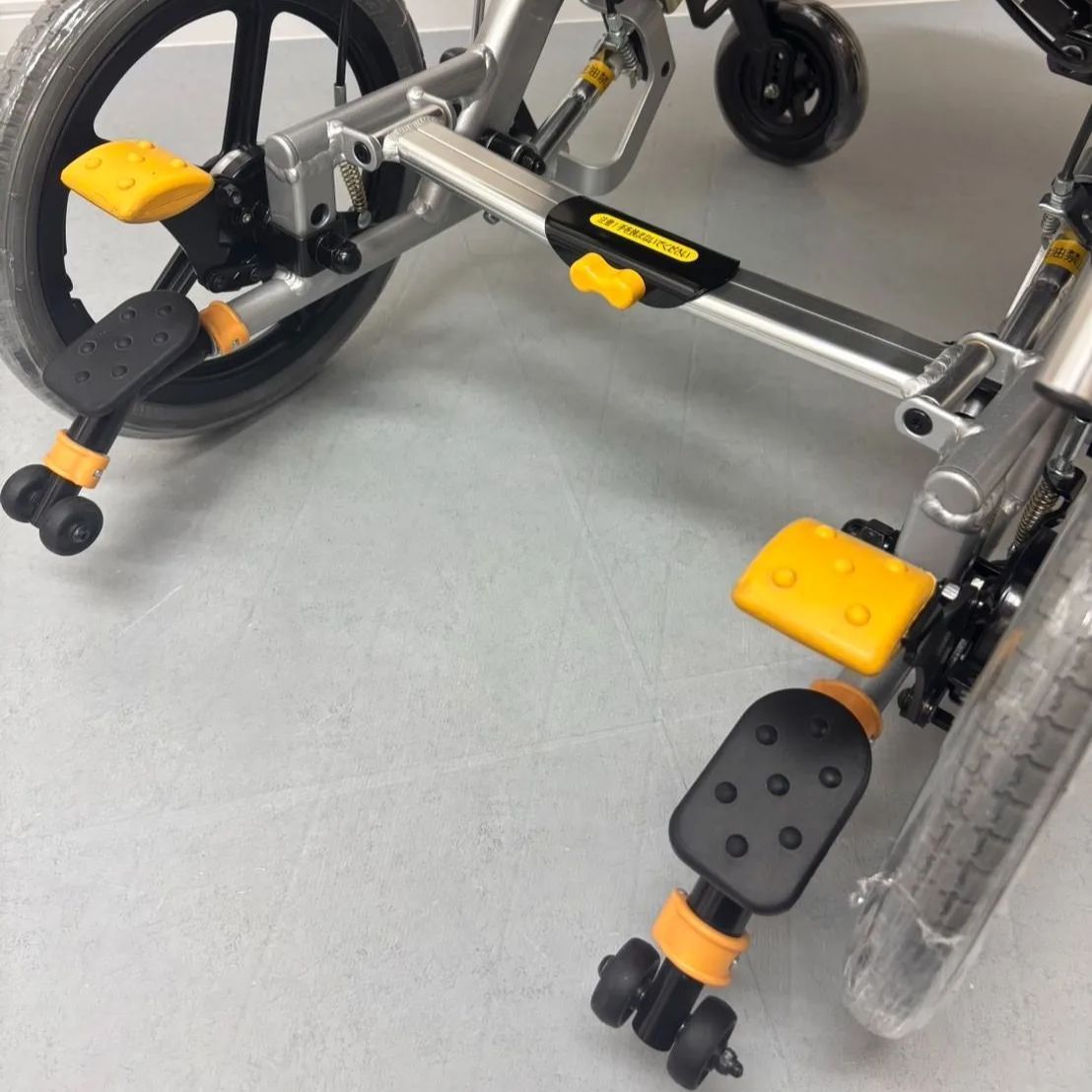 MH-CR3D マイチルトコンパクト 松永製作所 介助式車椅子 ノーパンク