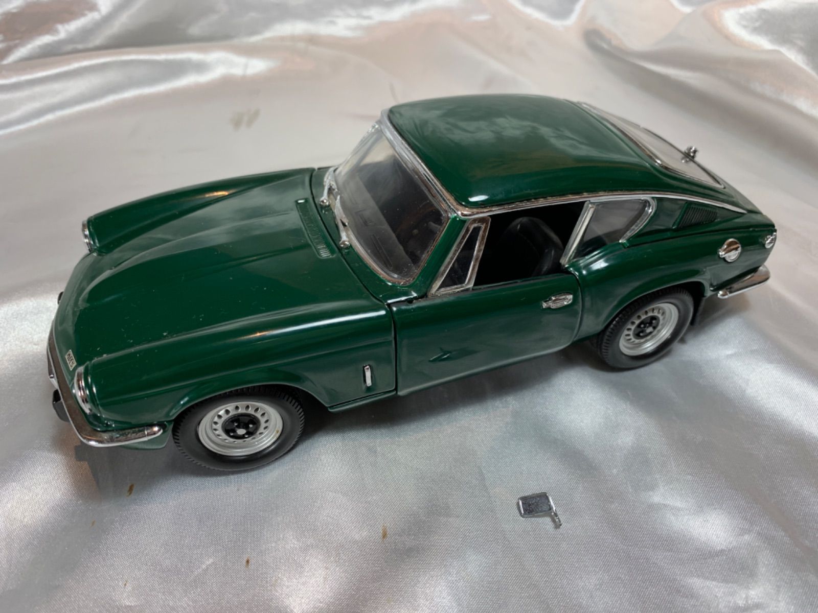 1/18 ミニカー トライアンフ GT6 MK3 スピットファイア カスタム 改