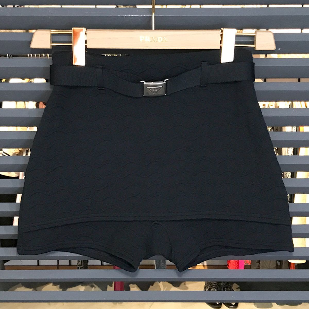 プラダ ベルト付き ショートパンツ ハーフパンツ ブラック 38 黒 P222GH 14460