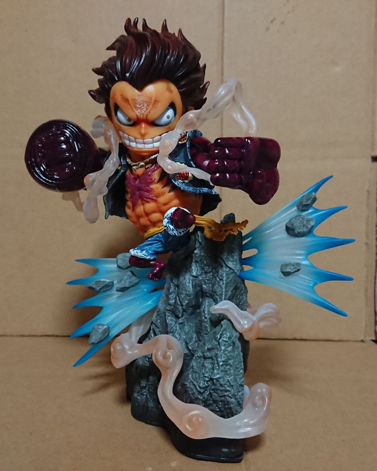 メルカリshops One Piece ワンピース ルフィ 造形師 写真家 ミホーク