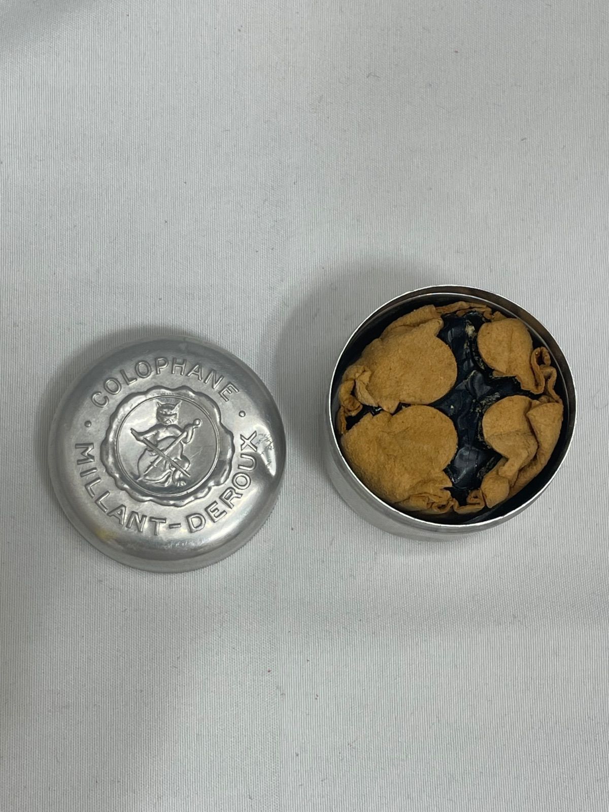 【松脂】フランス製 ミラン Millant 猫缶 デッドストック ビンテージ COLOPHANE MILLANT-DEROUX 松脂 缶 猫 ビンテージ 【松脂