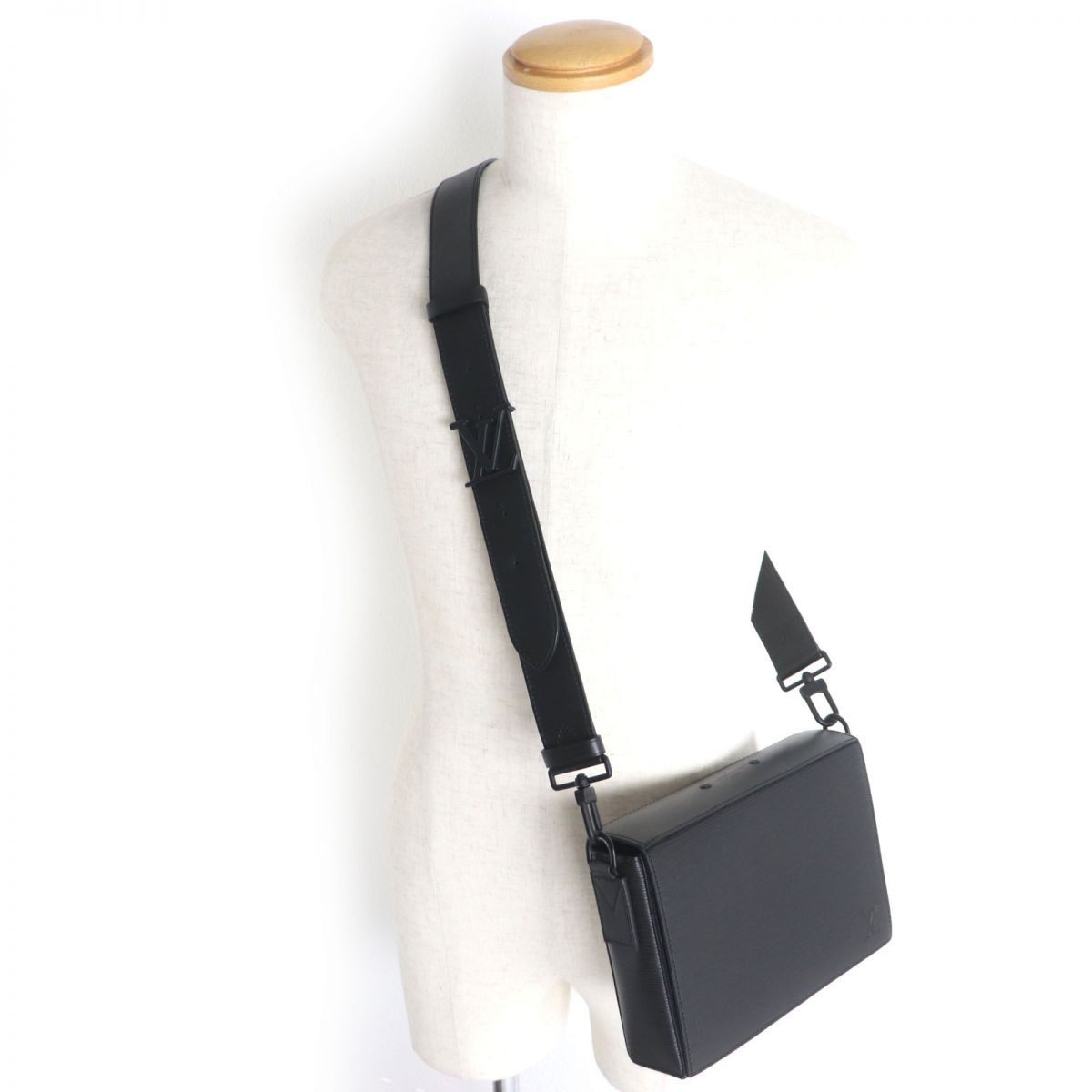 美品ルイヴィトンニューフラップメッセンジャーショルダーバッグエピ