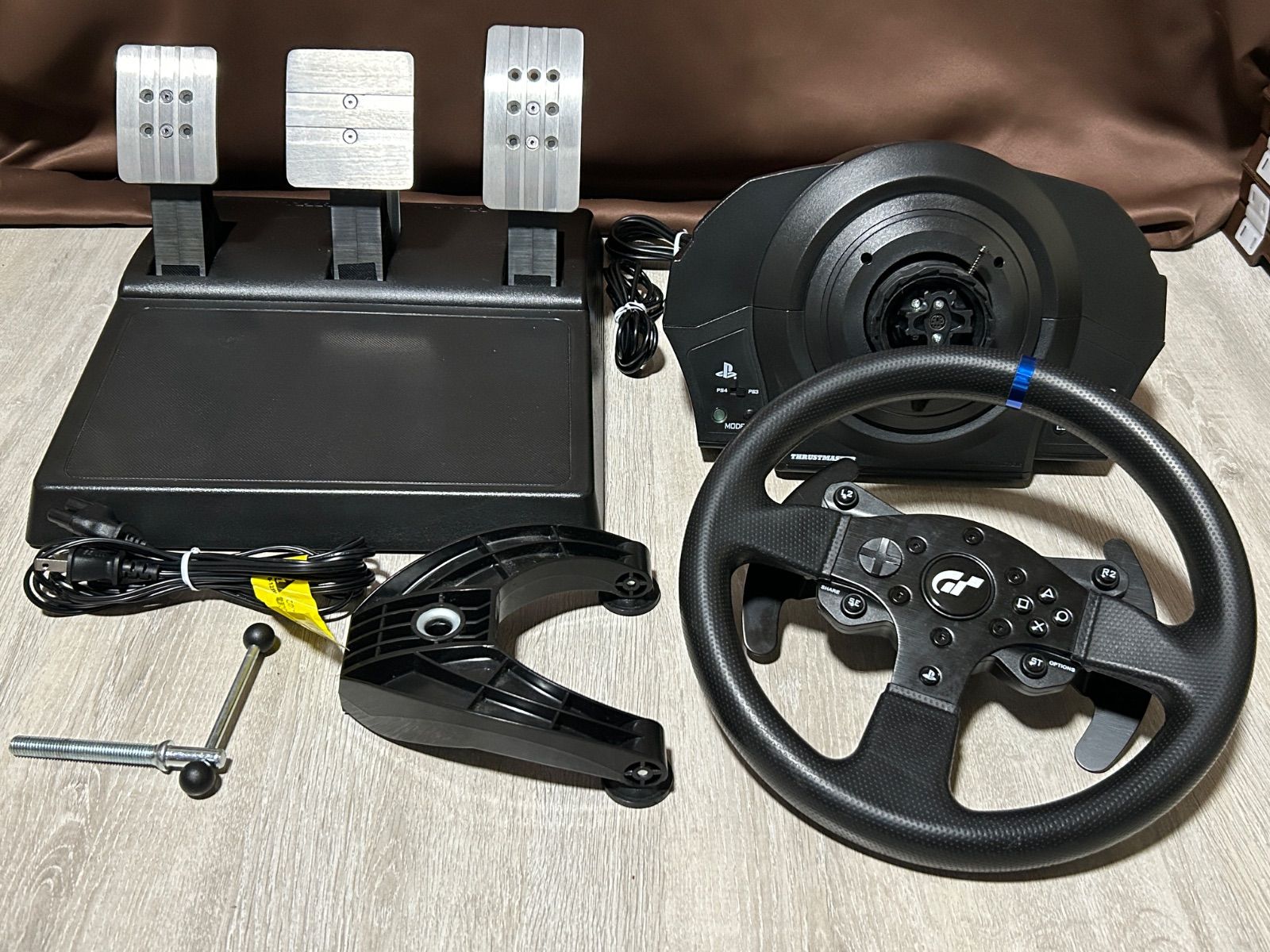 THRUSTMASTER T300RS GT Edition 修理品 ハンコン