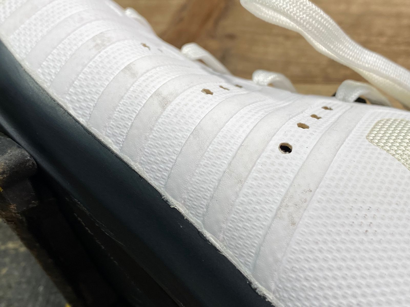 IY387 DMT KR4 PJ ビンディングシューズ 白 EU41 紐 SPD-SL WWW_NOITHATQUANGTHANH_NET