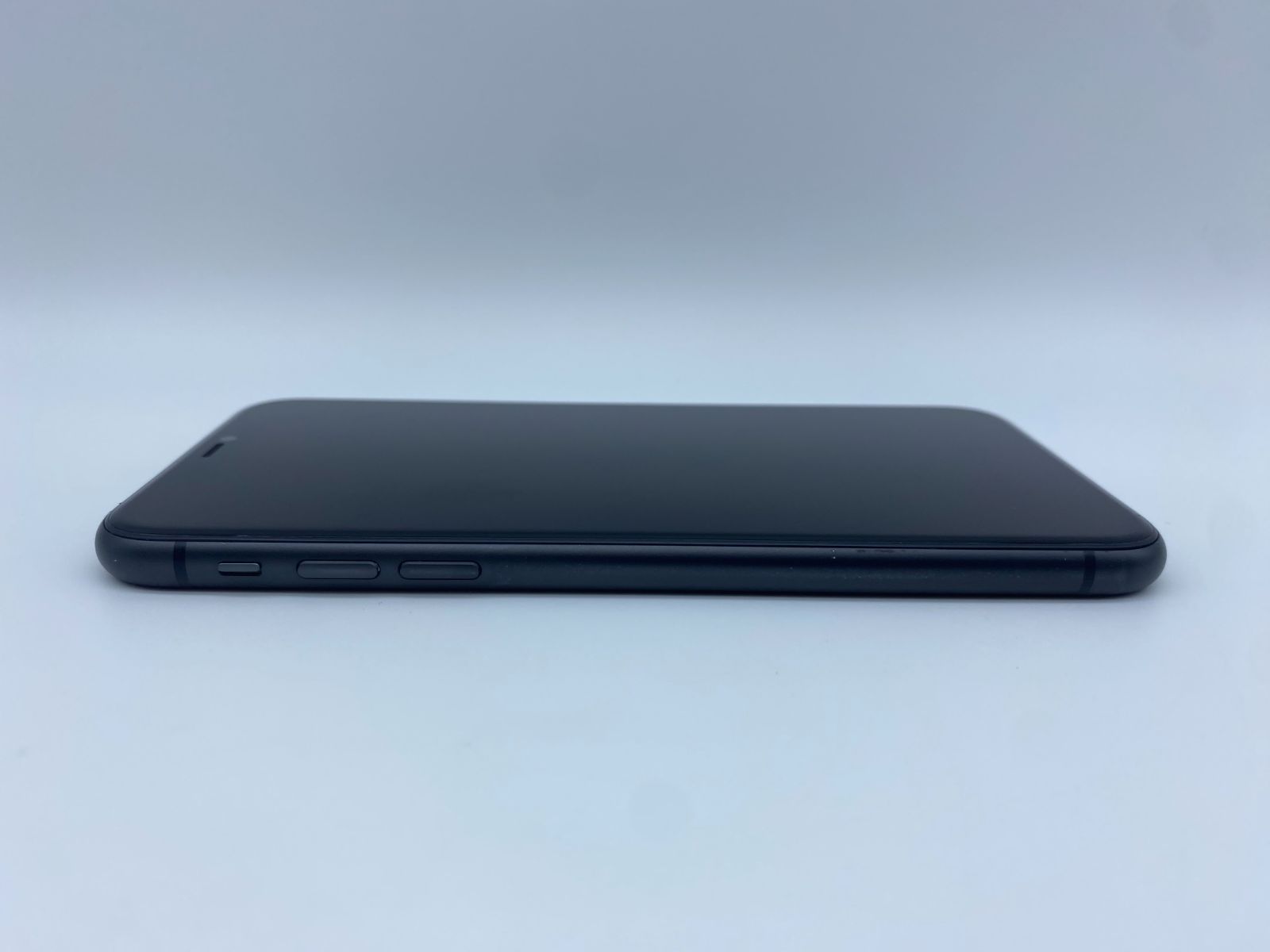 iPhone11 128GB ブラック/シムフリー/純正新品バッテリー100％/極薄