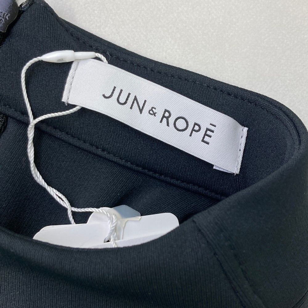 サイズ：S JUN&amp;ROPE ジュン アンド ロペ  ハイネック半袖Tシャツ バックジップ  ブラック系 [240101465282] ゴルフウェア レディース ストスト サイズ：S JUN&ROPE ジュン アンド ロペ ハイネック半袖Tシャツ