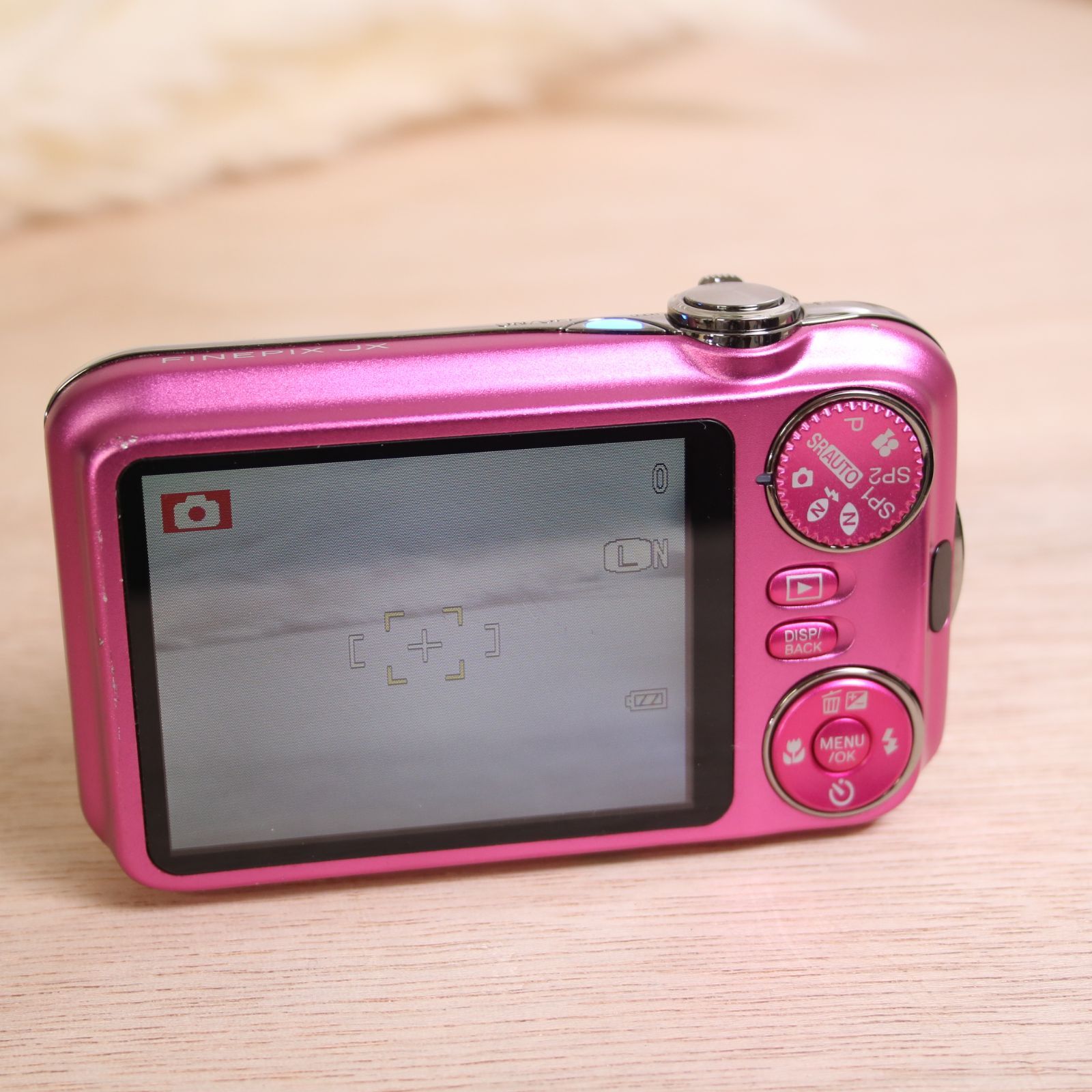ピンク コンデジ