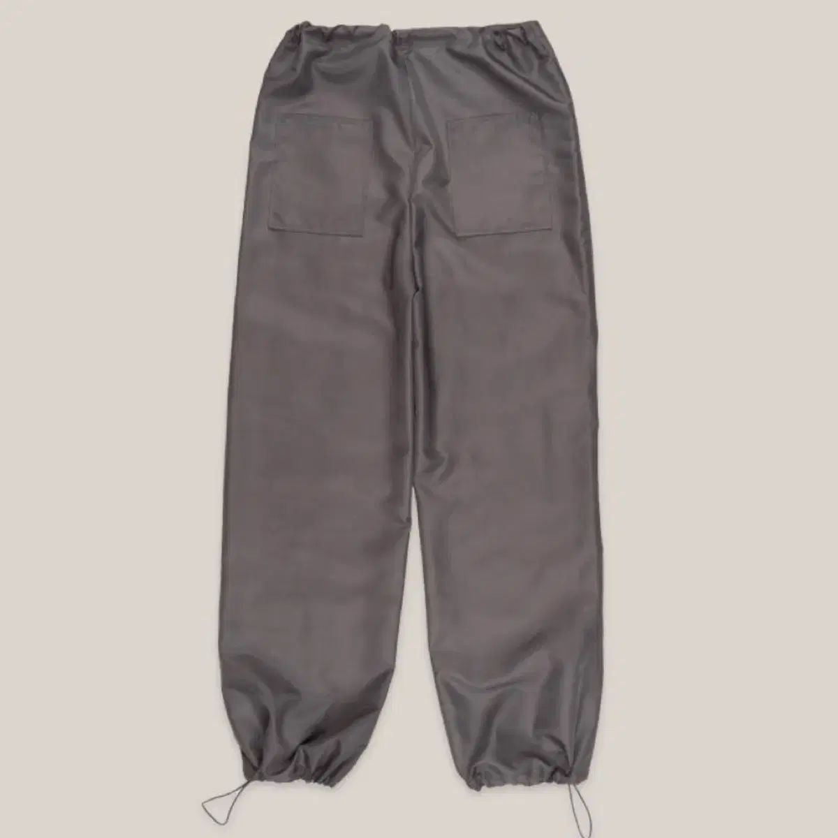 オーロ ナイロン シャーリング ジョガー パンツ チャコール
