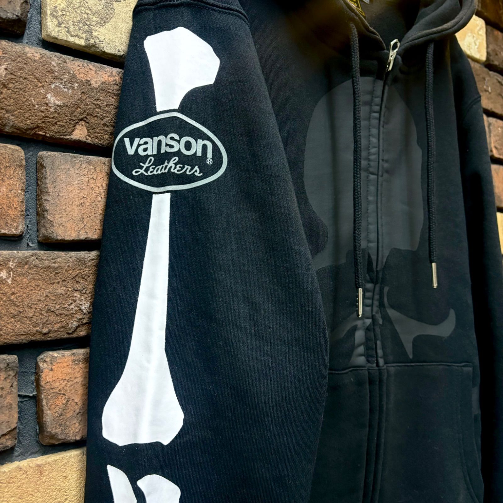 MASTERMINDコラボ】BONE HOODIE レギュラー フィット パーカー VANSON 