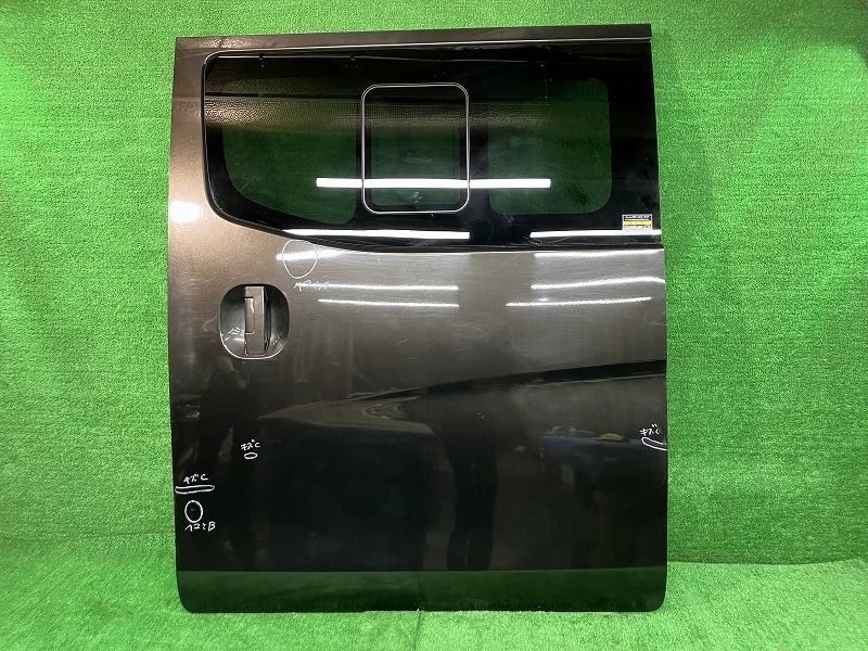 NV350キャラバン VW6E26 左リアドア ロング低床プレミアムGX 4WD 5人