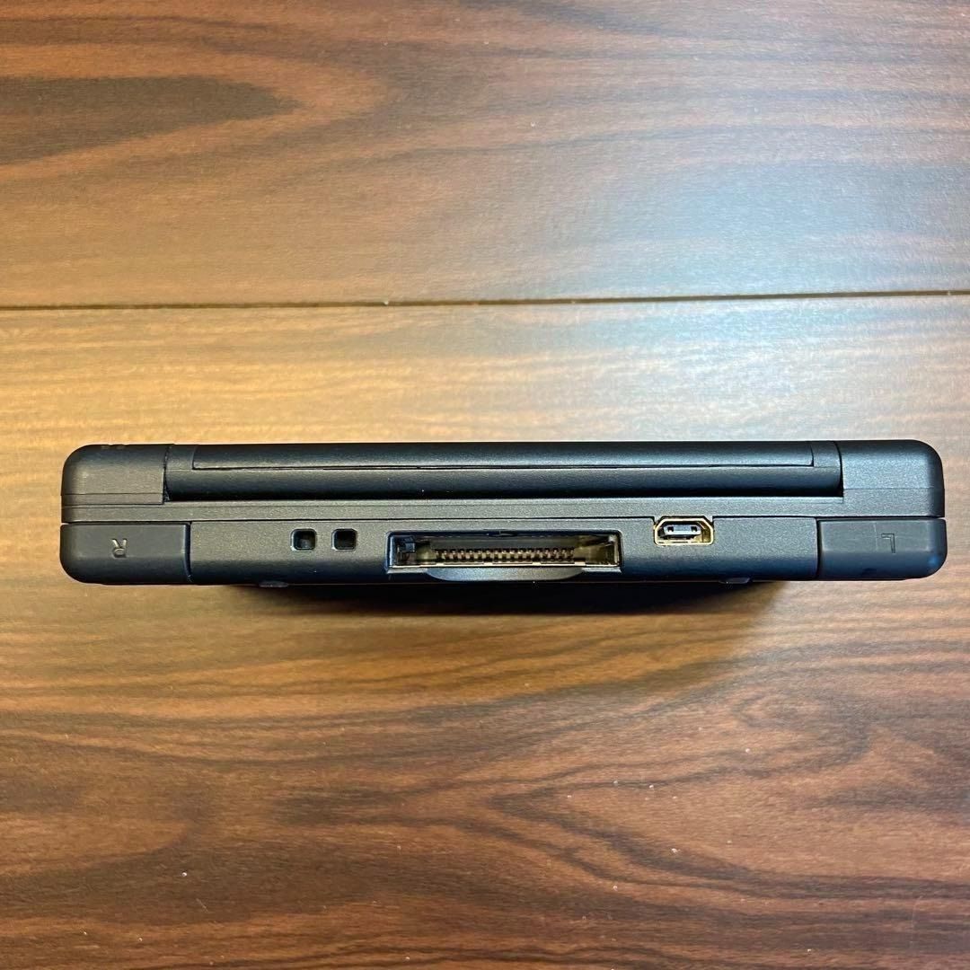 クリムゾンブラック