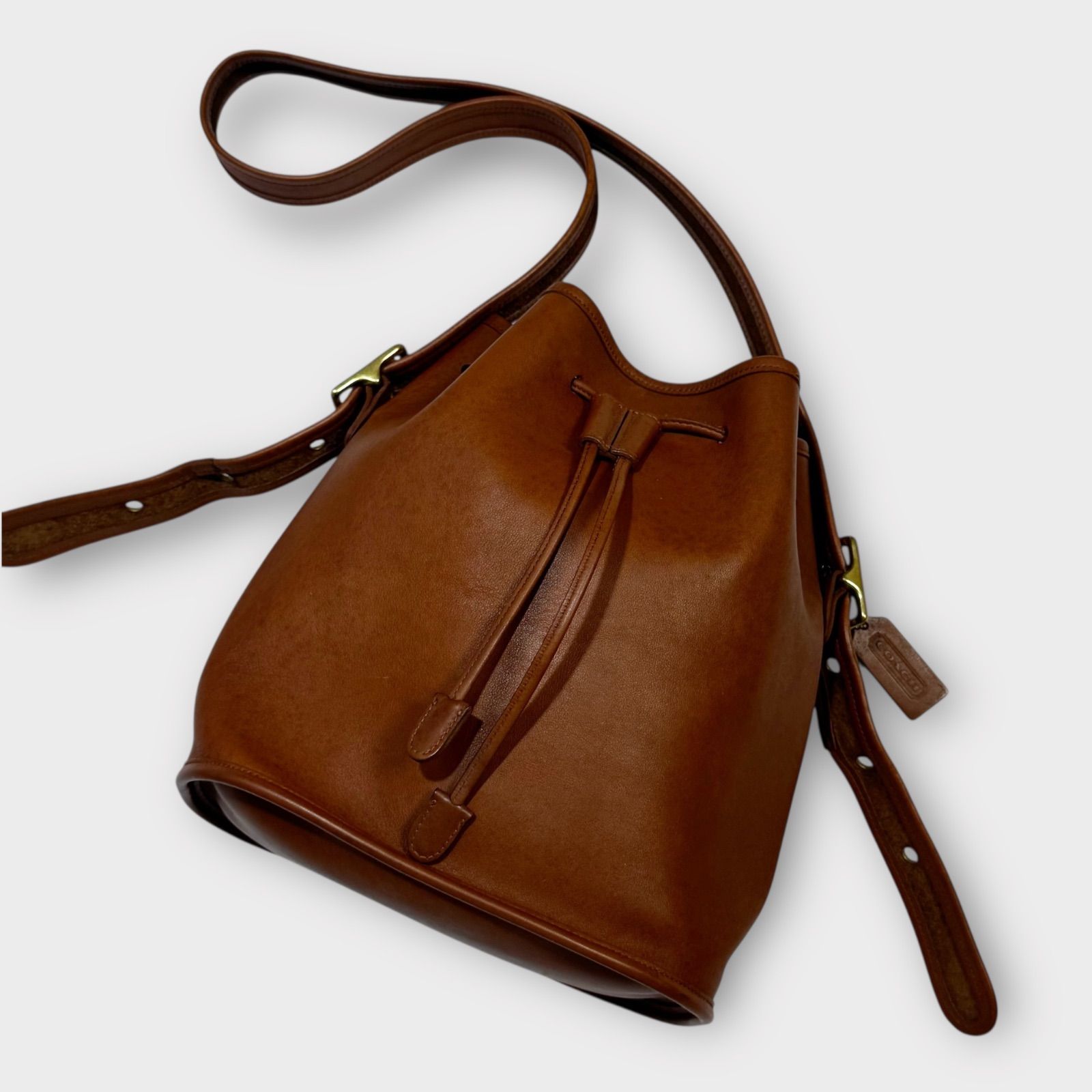 良品✨COACH オールドコーチ　ショルダーバッグ　巾着型　9952 トルコ製 良品！COACH オールドコーチ ショルダーバッグ 巾着型 9952
