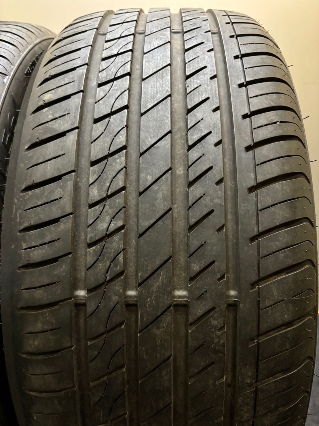 245|35ZR21