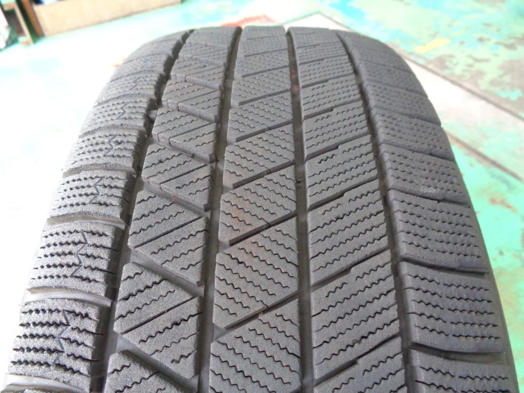 トヨタ アルファード30系17インチ純正アルミ スタッドレス225/60R17