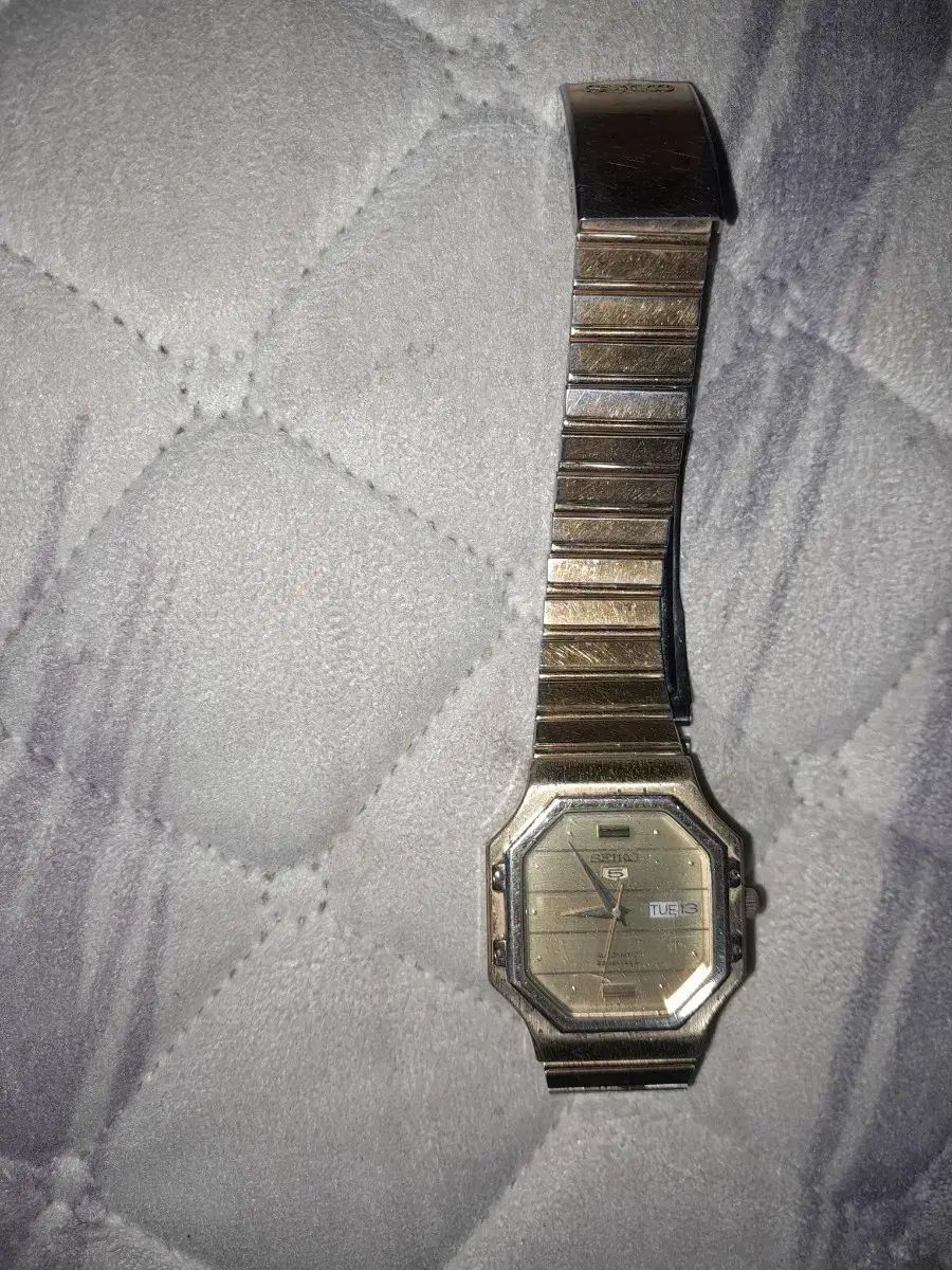 SEIKO5 AUTOMATIG23JEWELS