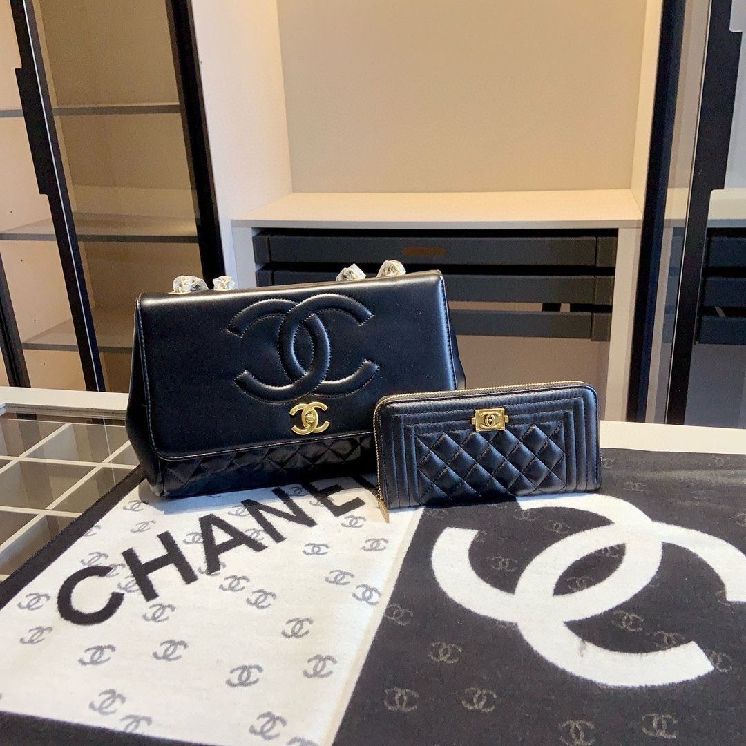 CHANEL シャネル ショルダーバッグ マフラー 財布 3点セットバッグ - メルカリ