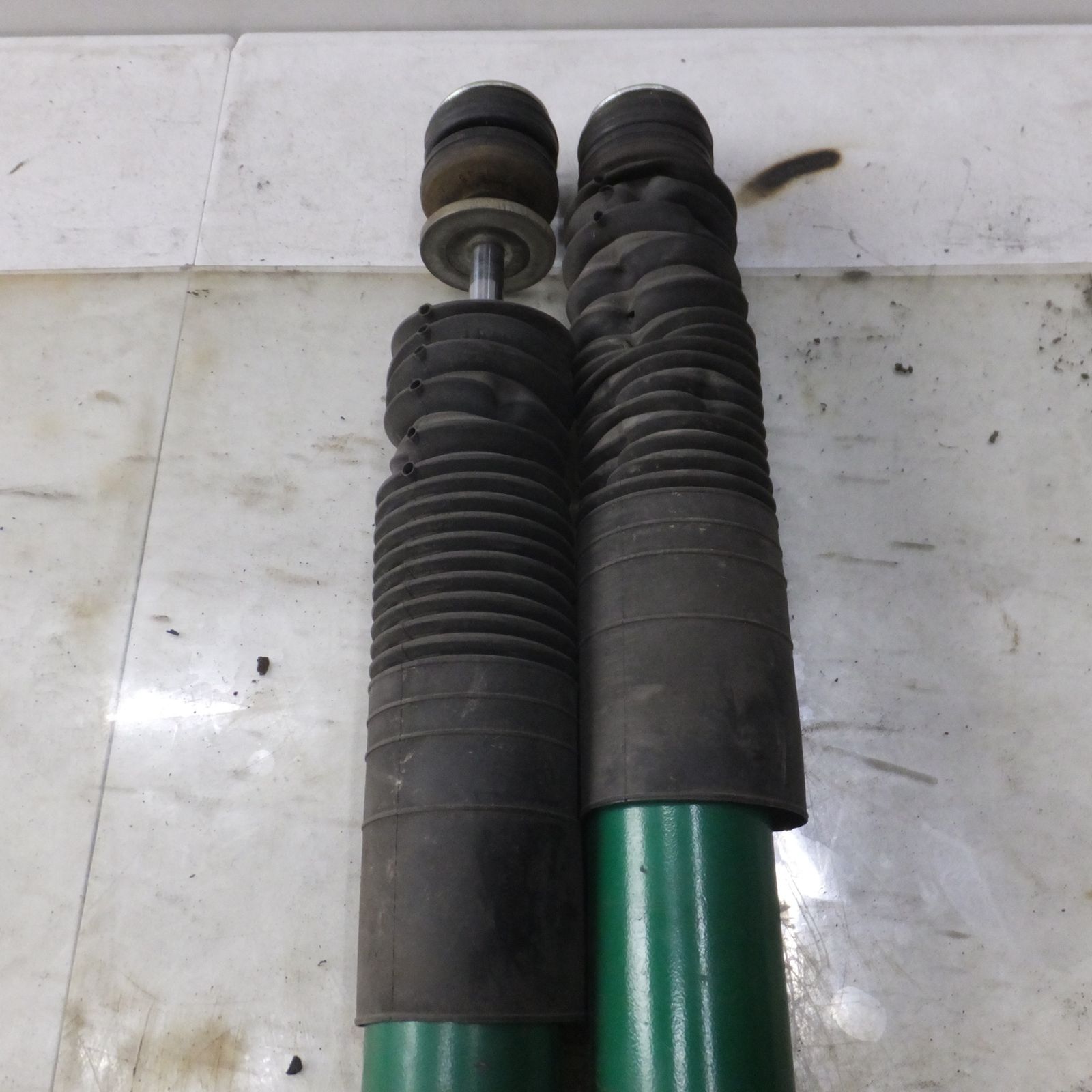 サスペンション