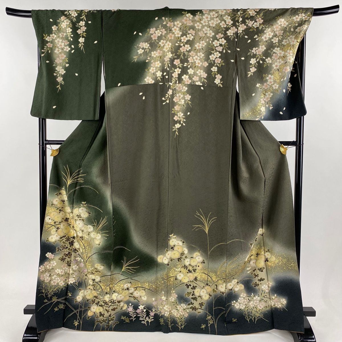 付下げ 身丈166cm 裄丈70cm L 袷 菊 すすき 金彩 ぼかし 茶緑色 正絹 名品