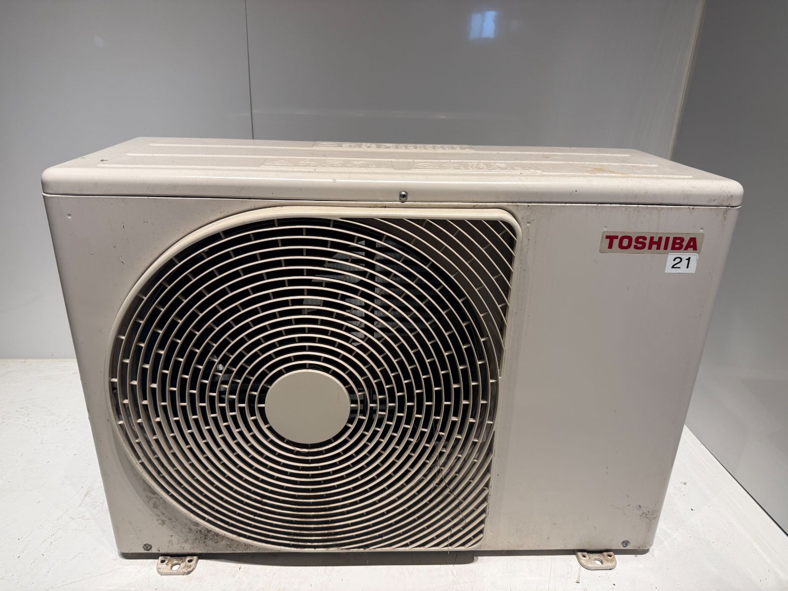 227　TOSHIBA　2023年製エアコン　10～12畳用 227 TOSHIBA 2023年製エアコン 10～12畳用 - メルカリ