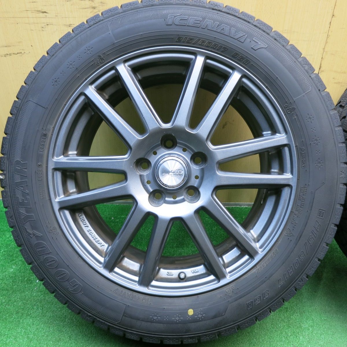 215|60R17