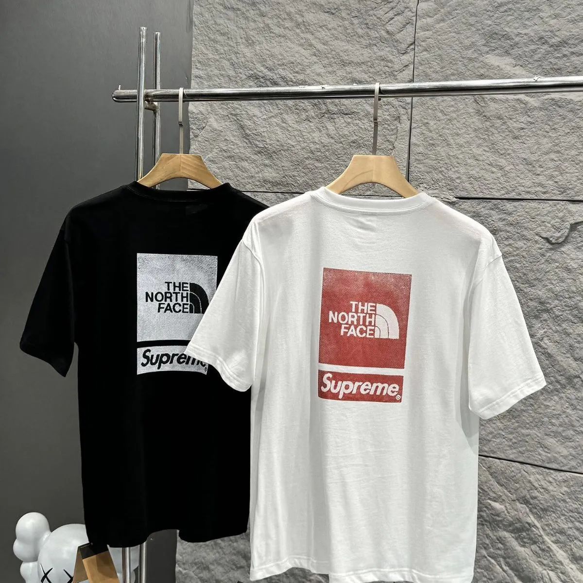 Supreme × The North Face Tシャツ