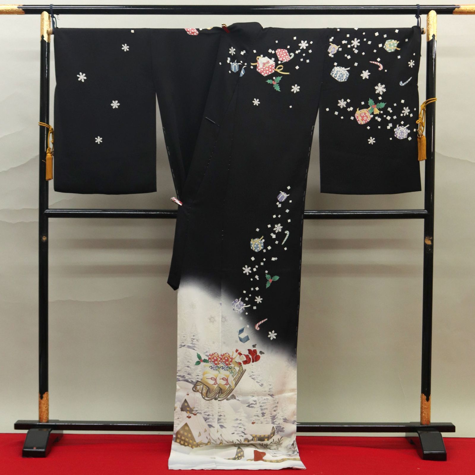 eha3298 十日町友禅 秀美 手描き 丹後ちりめん 黒地 訪問着 クリスマス柄 サンタ トナカイ ソリ お仕立て付き 1ヶ月半~2ヶ月で発送