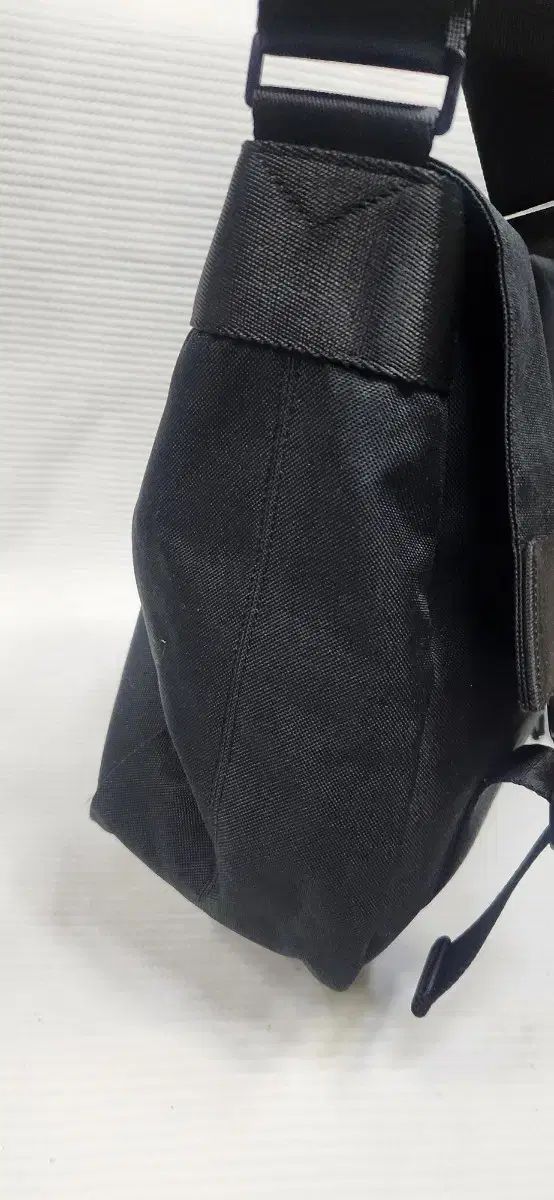 メゾン ミネデ メッセンジャーバッグ