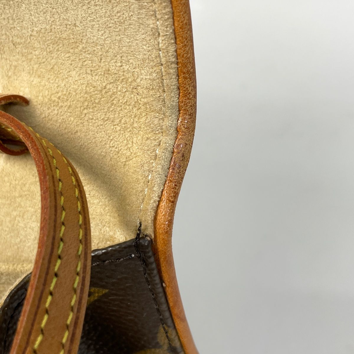 ルイヴィトン　クラッチバッグ　コンピエーニュ23 モノグラム　ブラウン　852 ルイ・ヴィトン(Louis Vuitton) ルイ・ヴィトン クラッチバッグ