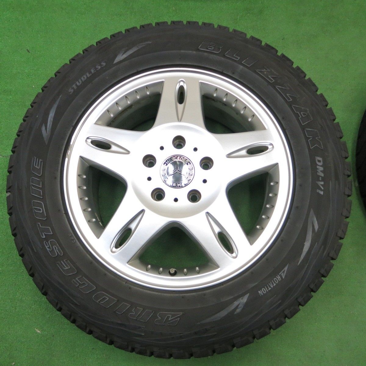 送料無料* バリ溝！キレイ！9.5分☆ベンツ Gクラス ゲレンデ W463 純正 265/60R18 スタッドレス ブリヂストン ブリザック DM-V1  PCD130/5H☆4062201ナス - メルカリ