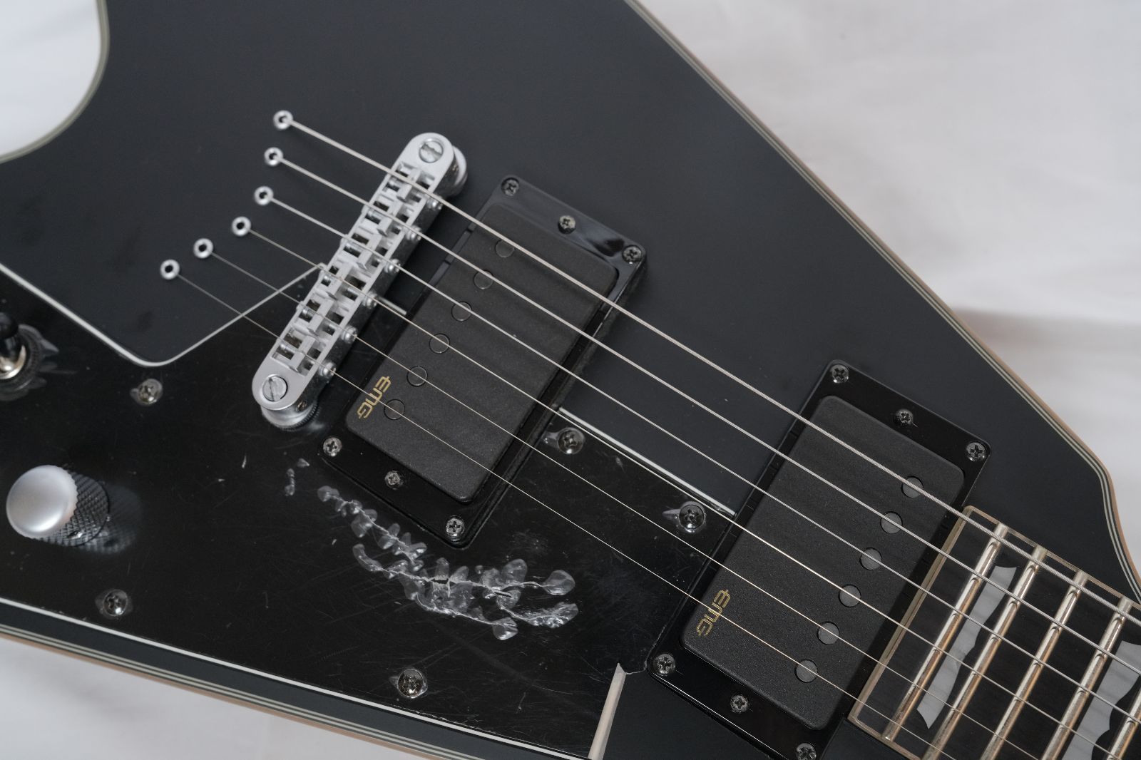 ☆SCHECTER☆PLATINUM Seriese V-1 Satin Black Flying V EMG