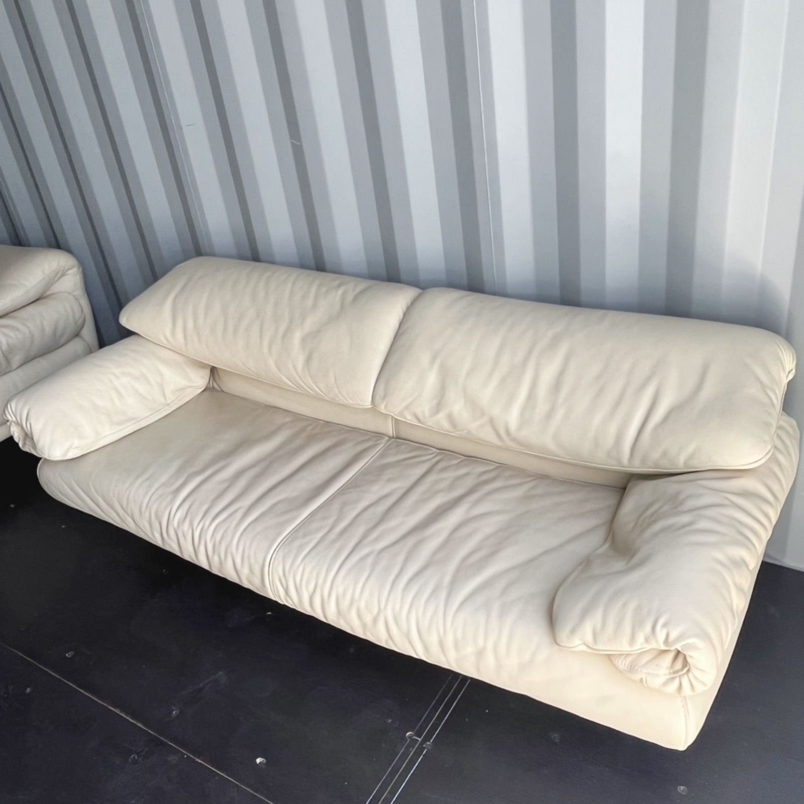 取付無料！IDC大塚家具 ポルトロメック ジェミニ 総本革アイボリー3P