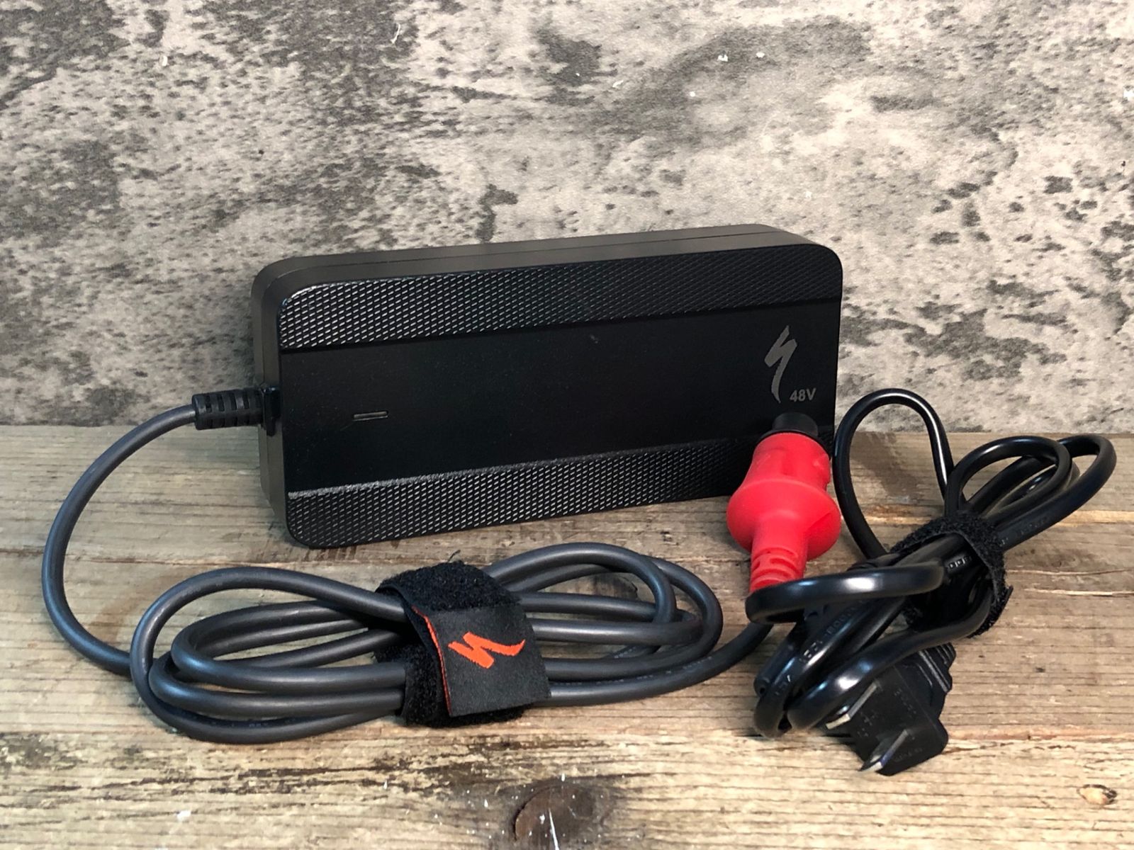 JK617 スペシャライズド SPECIALIZED SL BATTERY CHARGER 充電器 接続 済み