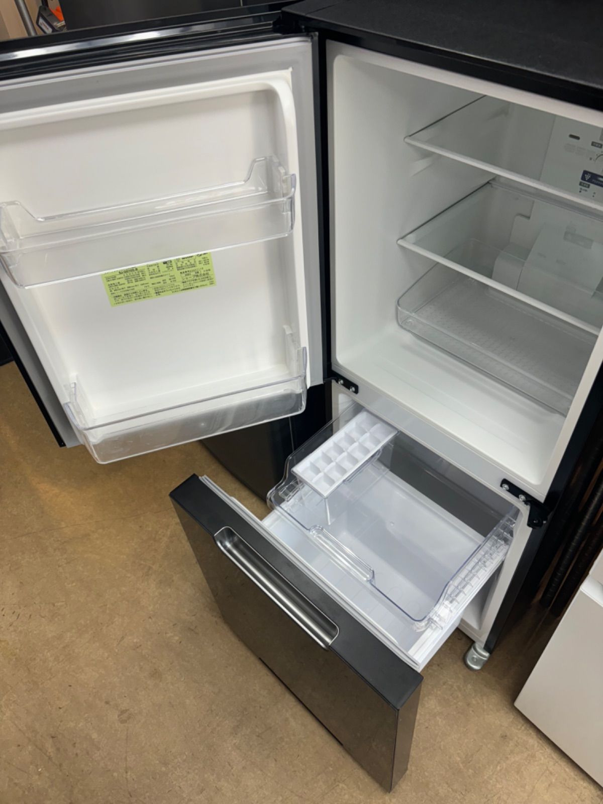 ◇SHARP 冷蔵庫 152L ブラックガラストップ SJ-GD15G-B 冷蔵庫 SHARP