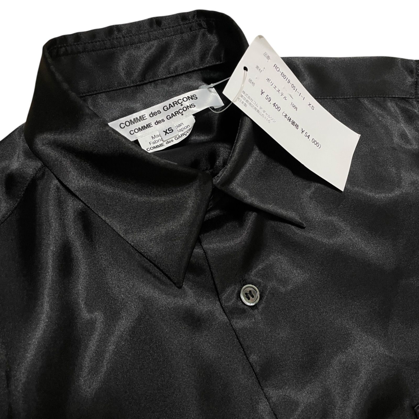 2025SS コムコム　コムデギャルソン　サテンフリル付き黒シャツ 2025SS コムコム コムデギャルソン サテンフリル付き黒シャツ