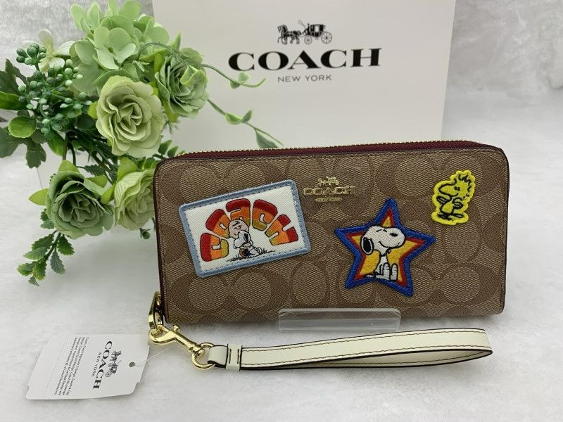 コーチ 長財布 COACH 財布 シグネチャー ピーナッツ コラボ スヌーピー ストラップ付き ラウンドファスナー ウォレット ロングジップ プレゼント ロング ジップ 新品 未使用 ファッション C4596 A236Z-25