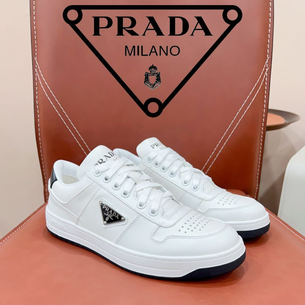 新品未使用 PRADA プラダ 定番メンズカジュアルシューズ 白 - メルカリ