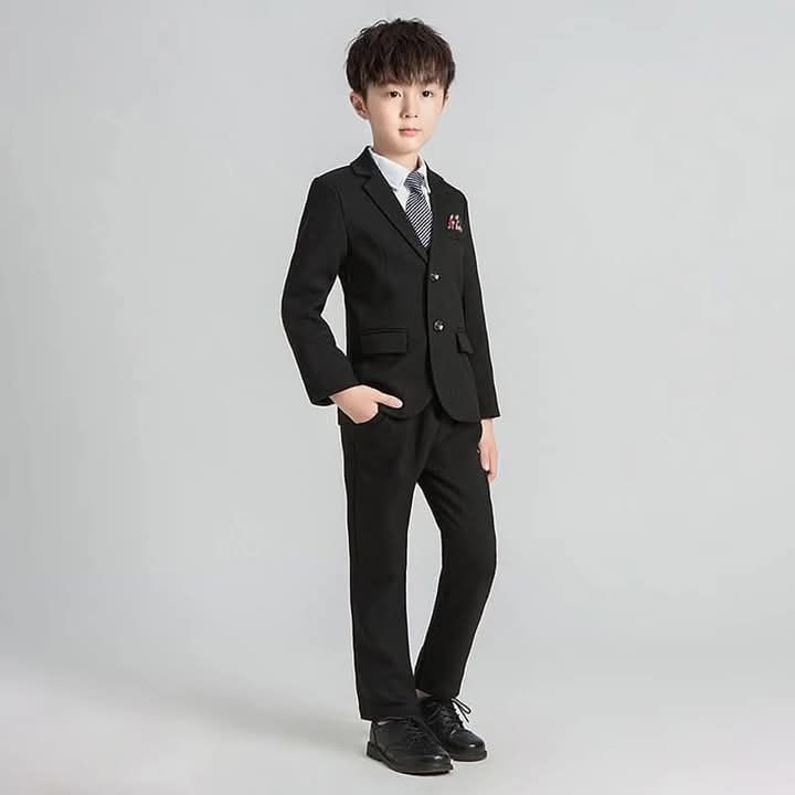 女の子 スーツ | 卒業式 入学式 フォーマル 京都さがの館 卒業式を迎えられる皆様へ レディース 大きいサイズ 子供服 ワンピース 喪服 ドレス 卒業式におすすめのブラックフォーマル｜東京ソワールオンラインストア 発表会
