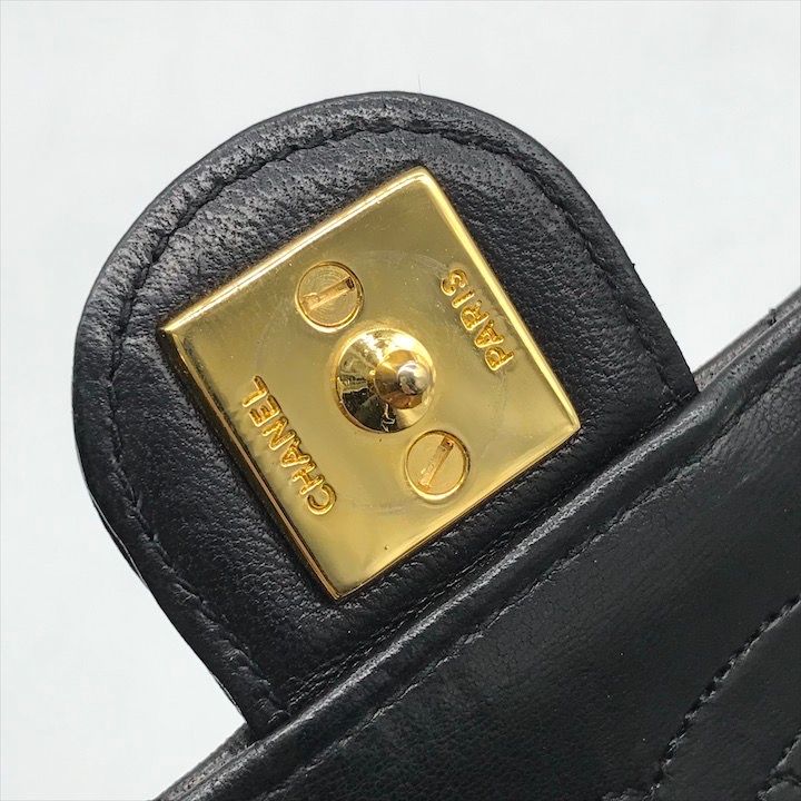 美品 CHANEL シャネル ココマーク マトラッセ ラムスキン レザー